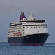 Muerte, v�mitos y encierro en alta mar: el dram�tico brote sanitario que mantiene confinadas a 1.700 personas en un crucero en Francia