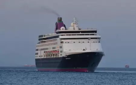 El dram�tico brote sanitario que mantiene confinadas a 1.700 personas en un crucero en Francia