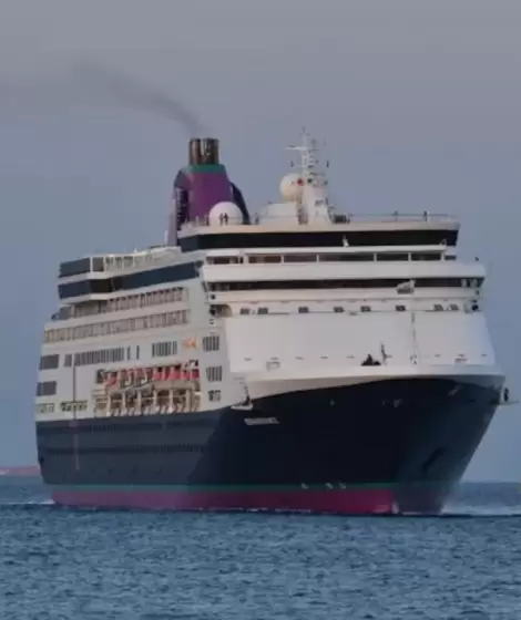 El dram�tico brote sanitario que mantiene confinadas a 1.700 personas en un crucero en Francia