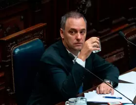 Manuel Adorni rompi� un nuevo r�cord de menciones en redes sociales.