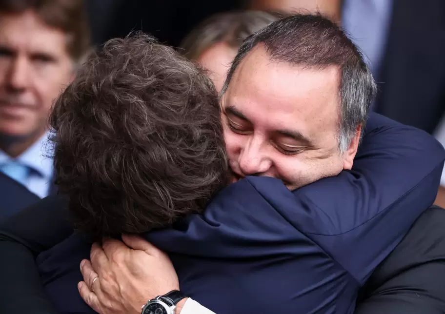 Manuel Adorni y Javier Milei