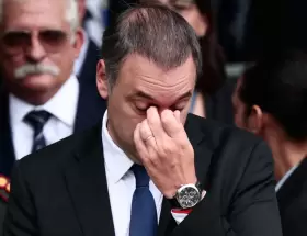 Manuel Adorni est� cada vez m�s golpeado por la poca aceptaci�n de la teor�a del enriquecimiento v�a Bitcoins.