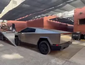 El Cybertruck de la "batalla cultural"