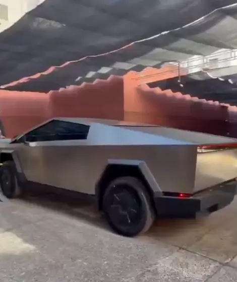 El Cybertruck de la "batalla cultural"
