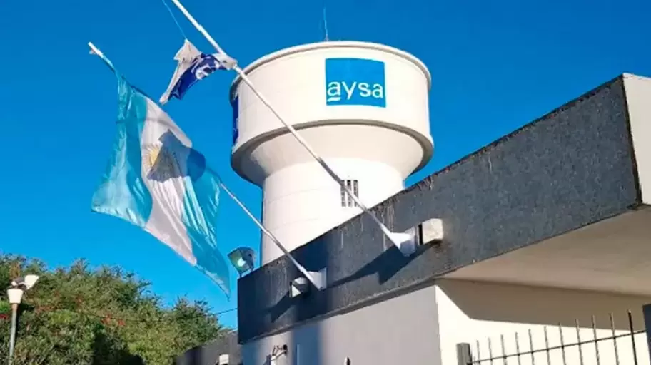 AySA en venta: Milei acelera la privatización del agua