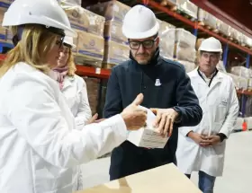 Pullaro present� un nuevo sistema log�stico para distribuir medicamentos.
