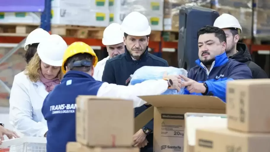 Pullaro presentó un nuevo sistema logístico para distribuir medicamentos.