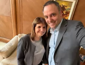 Patricia Bullrich y Manuel Adorni