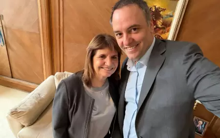 Patricia Bullrich y Manuel Adorni