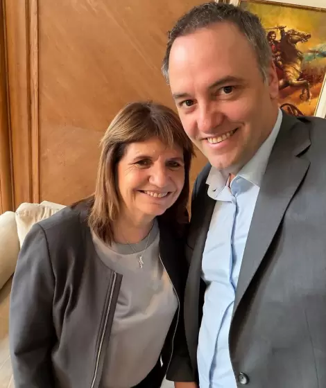 Patricia Bullrich y Manuel Adorni