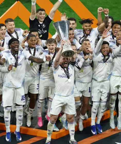 El Aston Villa de Emiliano Mart�nez y Emiliano Buend�a gan� la Europa League.