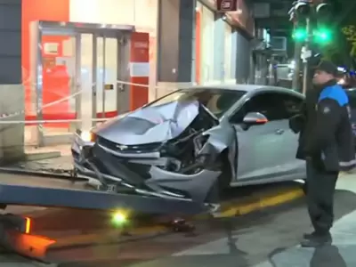 Un joven alcoholizado perdi� el control y se incrust� contra un banco