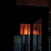 Un incendio deja a más de 100 mil usuarios sin luz: qué barrios fueron los más afectados