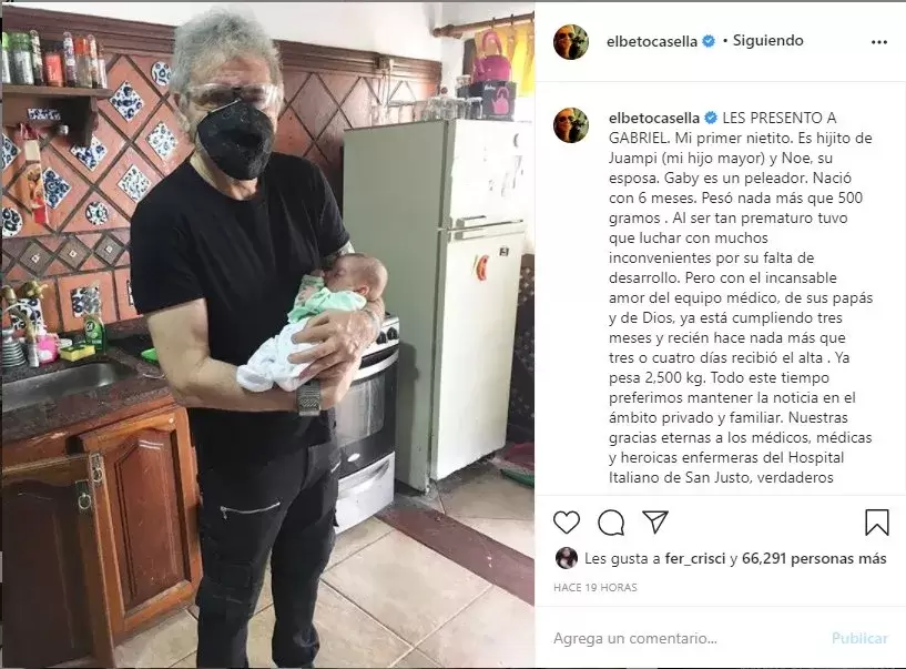 El momento en el que Beto presentaba a su nieto