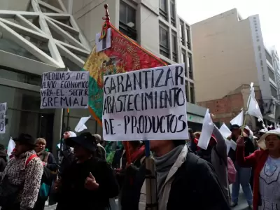 Bolivia al l�mite: hambre y rutas bloqueadas