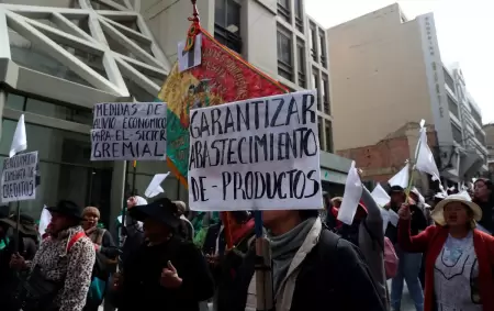 Bolivia al l�mite: hambre y rutas bloqueadas