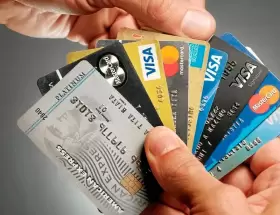 Deudas con tarjeta de cr�dito