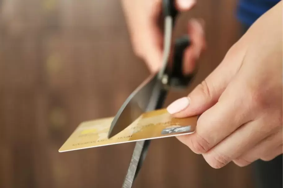 Deudas con tarjeta de crédito