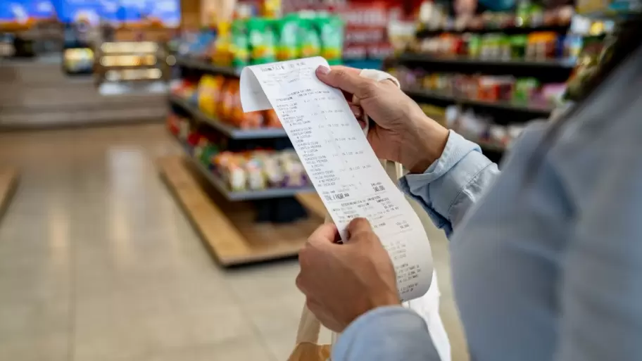 La inflación baja, pero los precios siguen subiendo