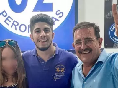 En el centro el �nico sospechoso del femicidio de Agostina Vega, Claudio Gabriel Barrelier, y a su lado el ex concejal y abogado Ricardo Moreno.