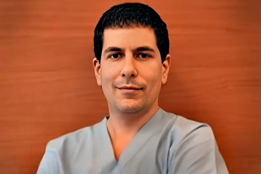 Mariano Pirozzo es director m�dico del Hospital Garrahan y est� se�alado como el autor de los 200 despidos en el Licenciada Laura Bonaparte.