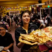 Los porteños comen 53 milanesas con papas fritas menos que en 2023