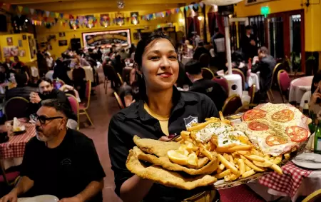 Milanesas con papas fritas, el cl�sico de la gastronom�a porte�a