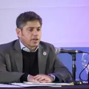 Conmovido hasta las l�grimas, Kicillof homenaje� al Indio Solari: "Despedimos a un h�roe argentino"