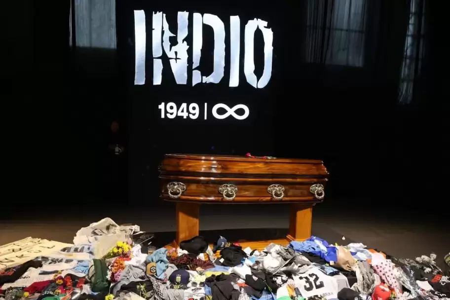 Así fue el velorio del Indio Solari