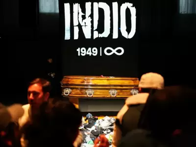 Im�genes del velorio del Indio Solari