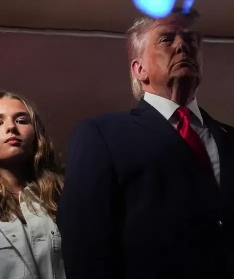 Donald Trump y su nieta Kai