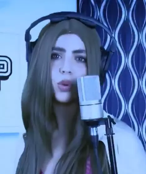 Cami Mayan y su cover de Shakira para burlarse de Mac Allister.