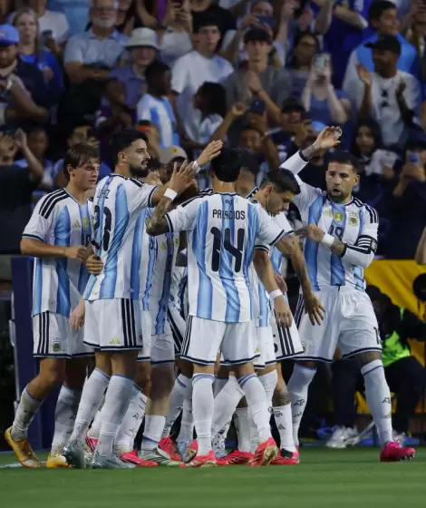 Argentina venci� a Islandia 3 a 0, en el amistoso previo a su debut en el Mundial 2026.