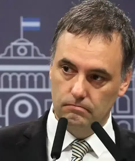 Manuel Adorni cada vez m�s expuesto.
