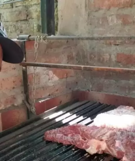 Los asados de Manuel Adorni