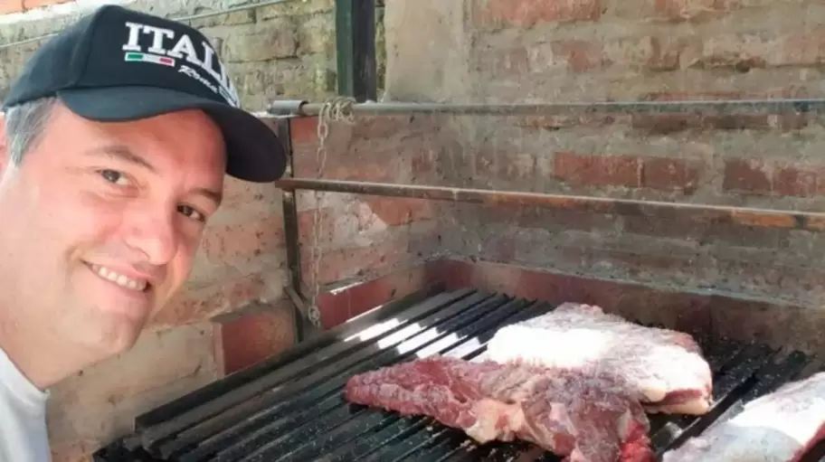 Los asados de Manuel Adorni