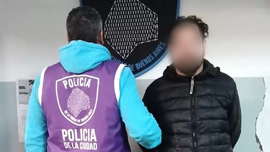 Prometía trabajos como modelo, organizaba castings falsos y terminó detenido por abuso