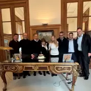 Adorni, cercado por las denuncias y el fuego amigo: crecen los pedidos de renuncia y el escándalo patrimonial golpea al Gobierno