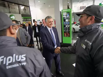 YPF lanz� Refiplus, un nuevo modelo de estaciones que apuesta a la carga r�pida y el autodespacho