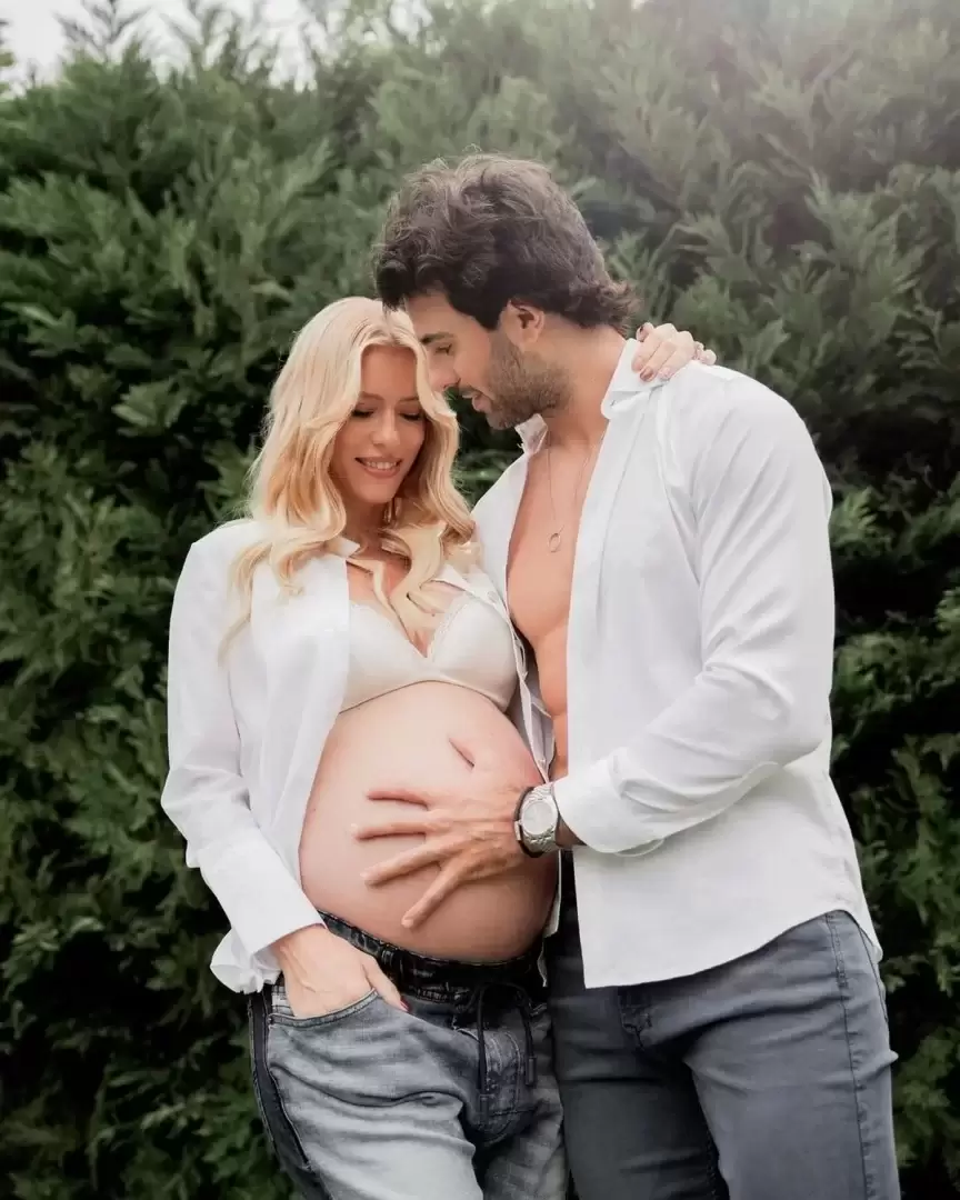 Manu Urcera y Nicole Neumann