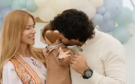 �Manu Urcera, Nicole Neumann y Cruz