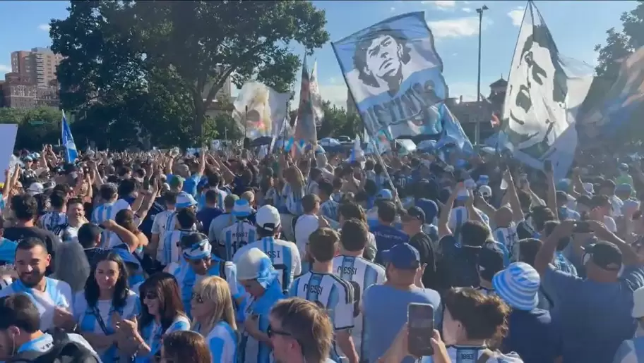 Miles de argentinos y argentinas en Kansas