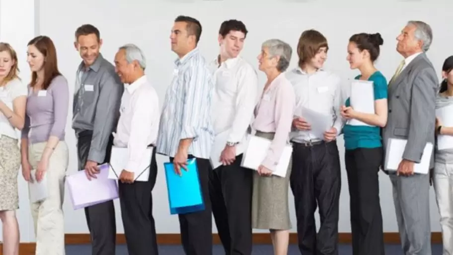 El 68% de las organizaciones no contrató a ninguna persona de 55 años o mayor en el último años