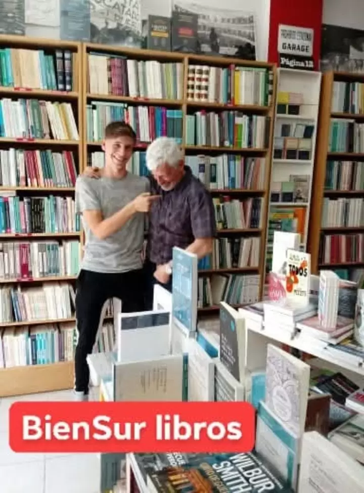 Las fotos que subió Ricardo Héctor Prim con su hijo "Gaspi" tras su fallecimiento.