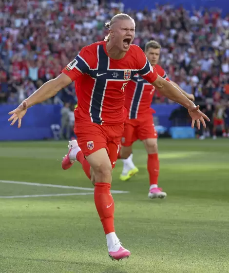 Erling Haaland y su debut goleador en copas del mundo