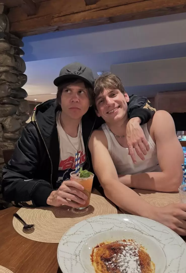 Oliver Tree junto a Gaspi