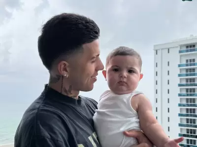 Enzo Fern�ndez y su hijo Benjam�n