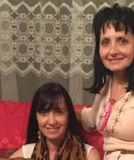 Victoria Villarruel junto a su madre Diana de Stefani.