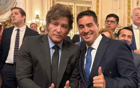 Javier Milei y su nuevo vocero Adri�n Ravier.