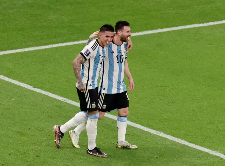 Enzo Fern�ndez se emocion� al hablar de Lionel Messi
